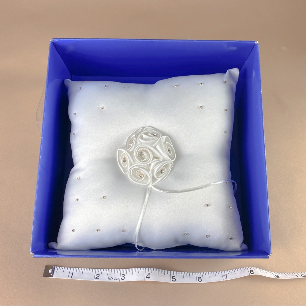 White ring bearer pillow 5603w!